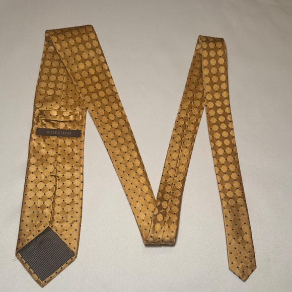 Nordstrom Yellow and Black Geometric Silk Tie - Picture 5 of 11